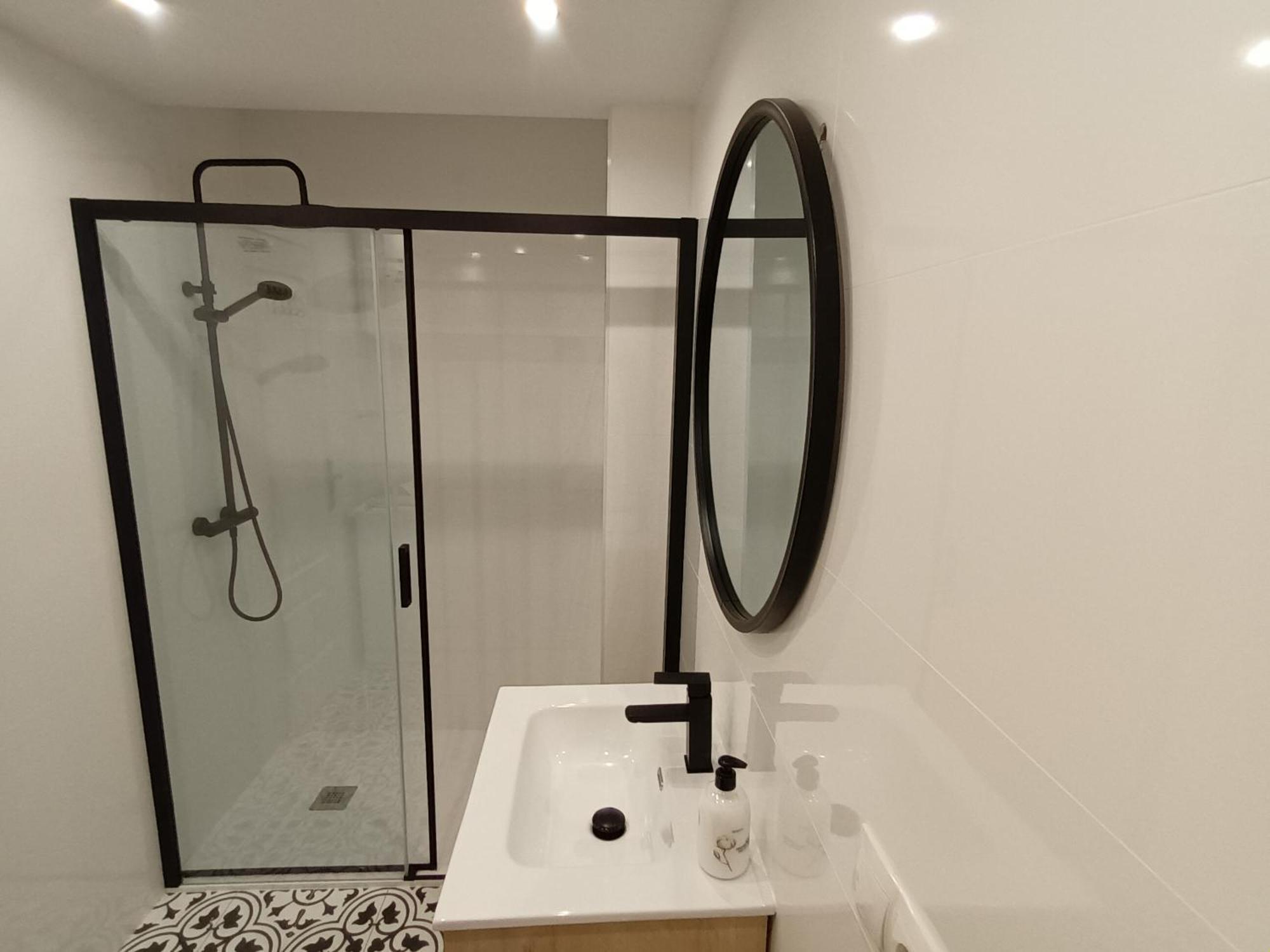 Apartamento Vacacional Cuarteles Malaga Ngoại thất bức ảnh