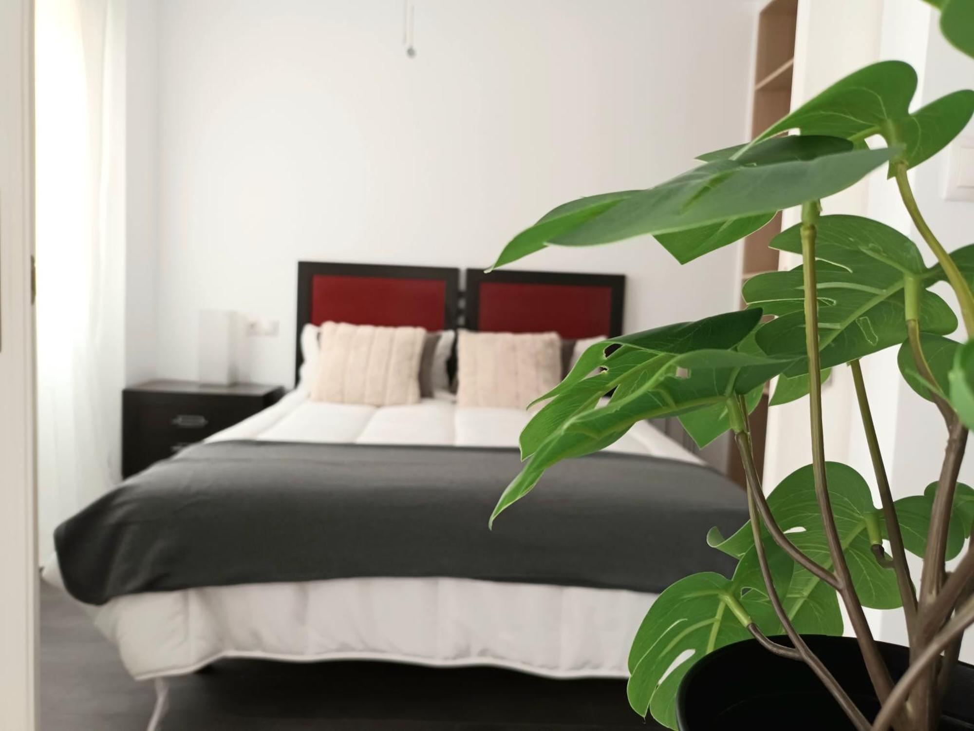 Apartamento Vacacional Cuarteles Malaga Ngoại thất bức ảnh
